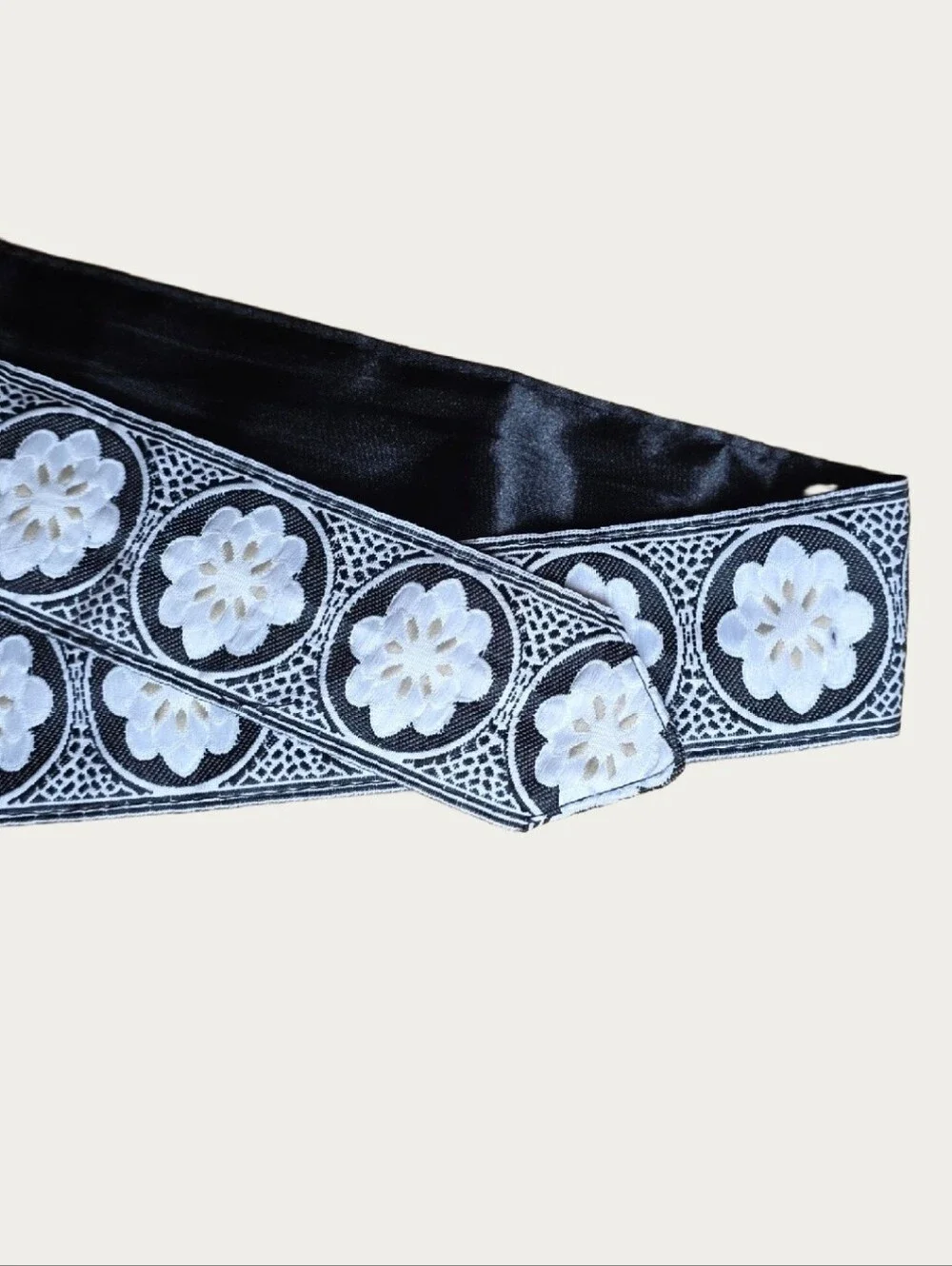 Woven Floral Accent Belt in Black and White